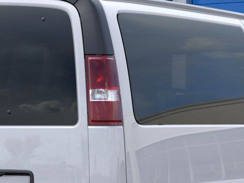 New 2026 Chevrolet Express 3500 LS RWD image 11