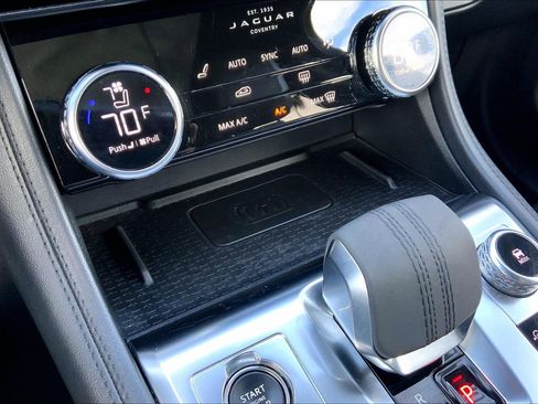 Used 2023 Jaguar F-PACE S image 33