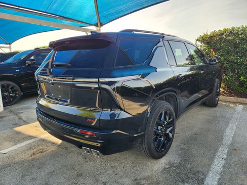 Used 2026 Chevrolet Traverse RS w/ LPO, Floor Liner Package FWD image 4