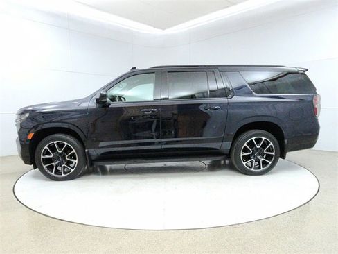 Used 2021 Chevrolet Suburban RST image 4