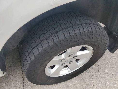 Used 2012 RAM 1500 Classic SLT AWD/4WD image 16