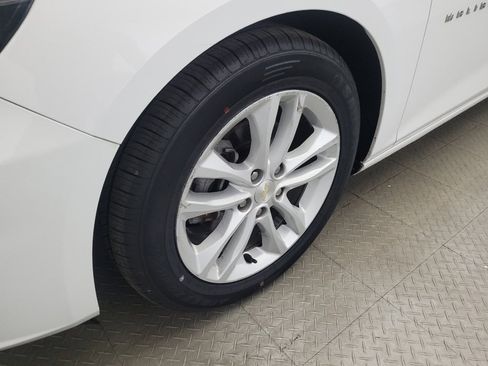 Used 2018 Chevrolet Malibu LT FWD image 31