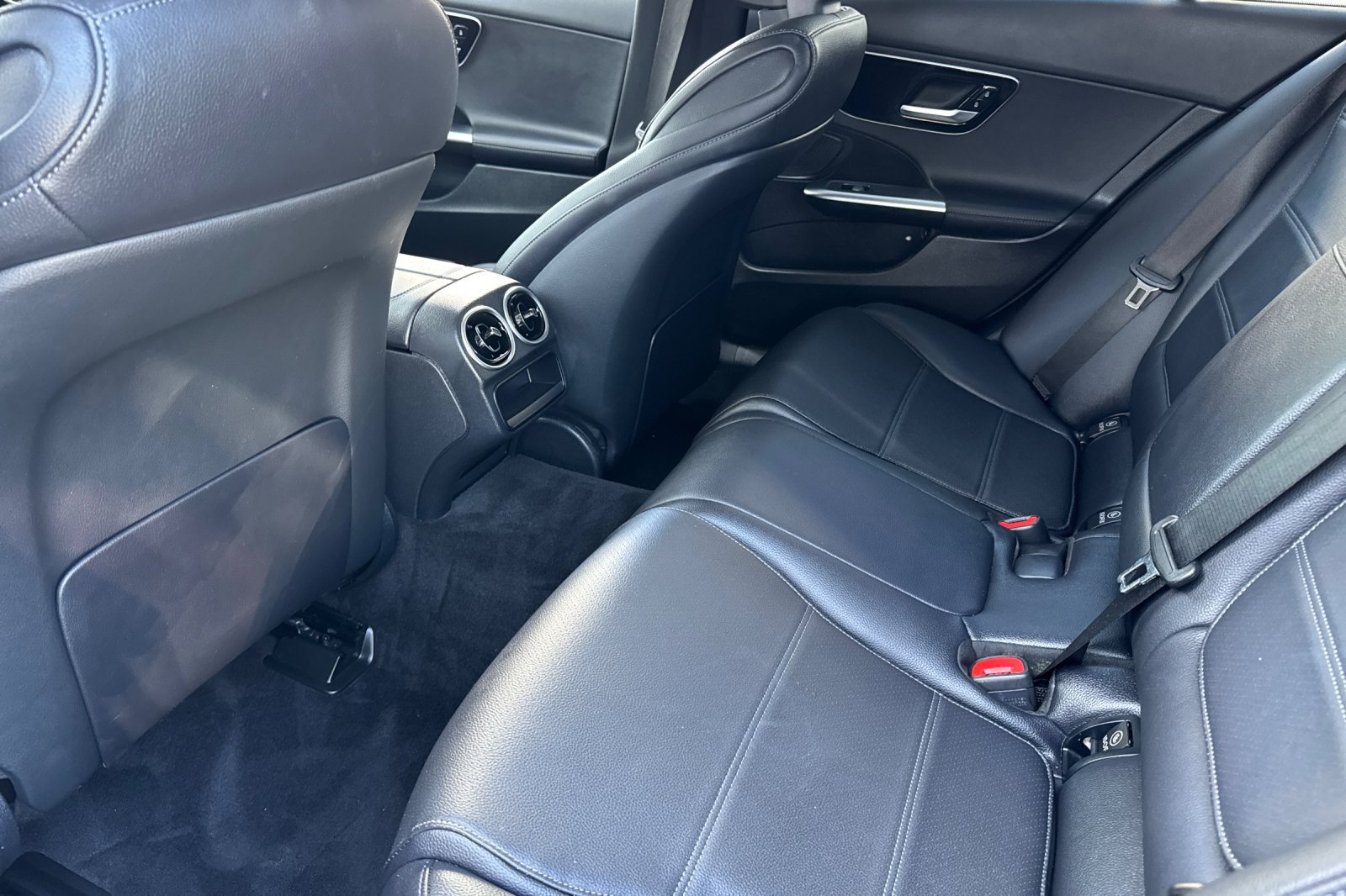 Used 2024 Mercedes-Benz C 300 4MATIC Sedan image 13