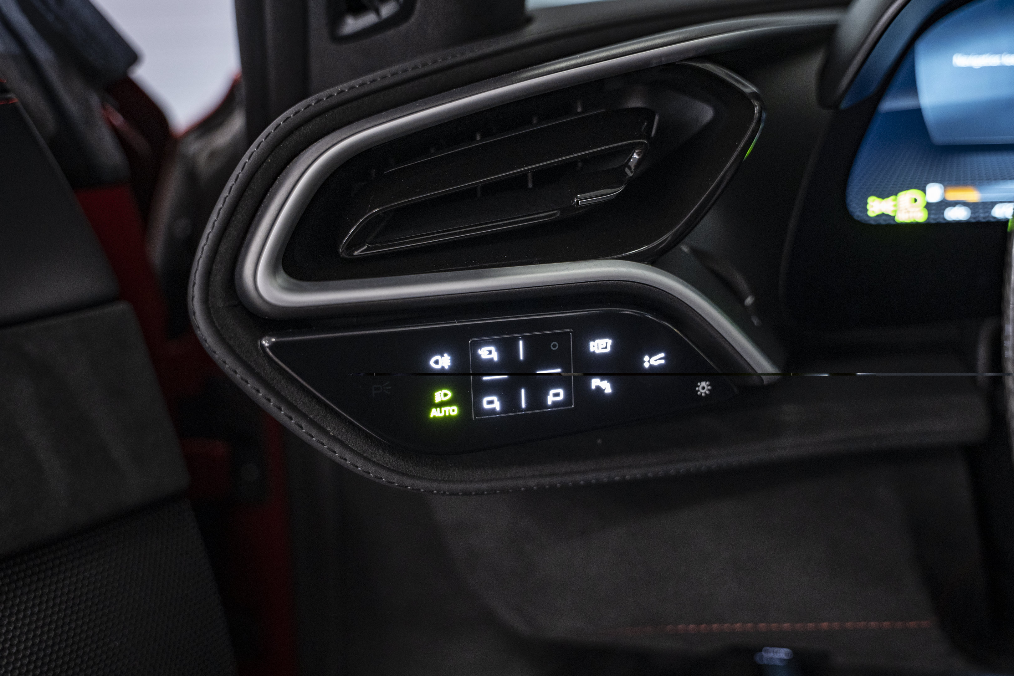 Used 2025 Ferrari 296 GTS RWD image 38