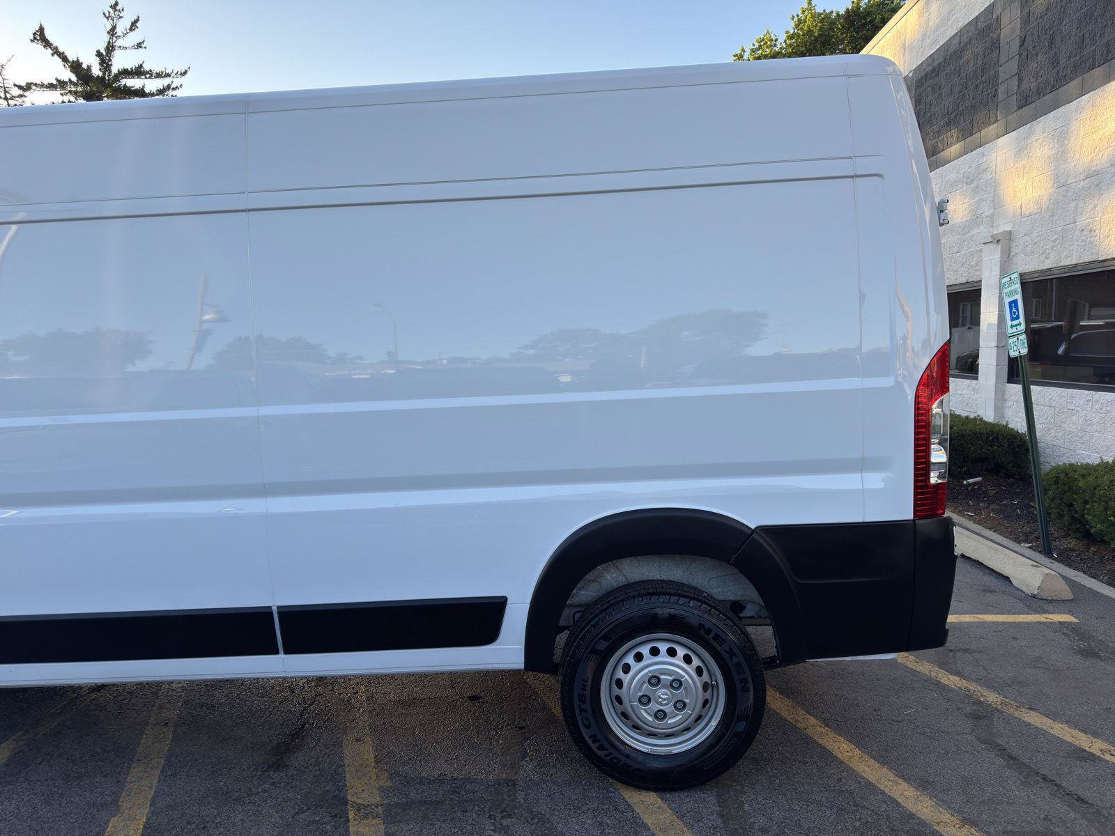 Used 2026 RAM ProMaster 2500 w/ Convenience Group FWD image 5
