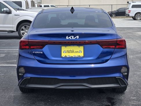 Used 2024 Kia Forte LXS w/ LXS Technology Package FWD image 7