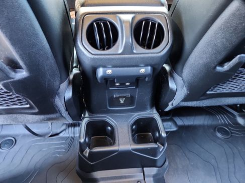 Used 2022 Jeep Gladiator Rubicon w/ LED Lighting Group image 40