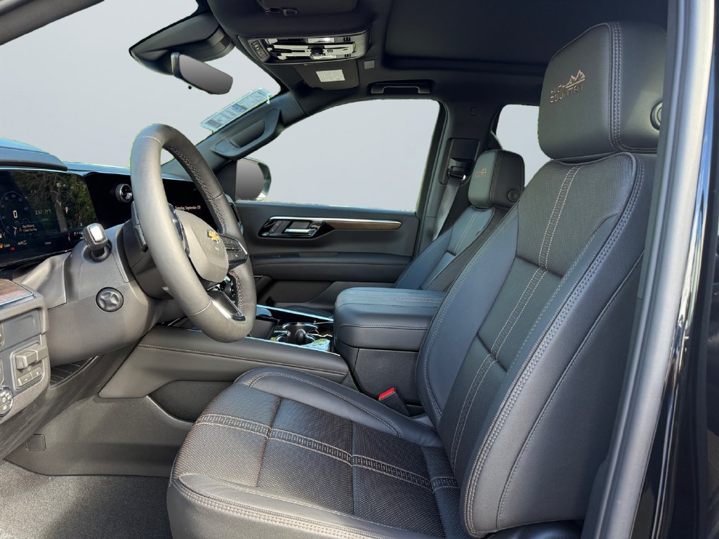 New 2026 Chevrolet Tahoe High Country w/ Sun And Tow Package AWD/4WD image 9
