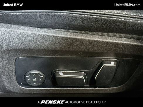 Used 2025 BMW 330i Sedan RWD image 4