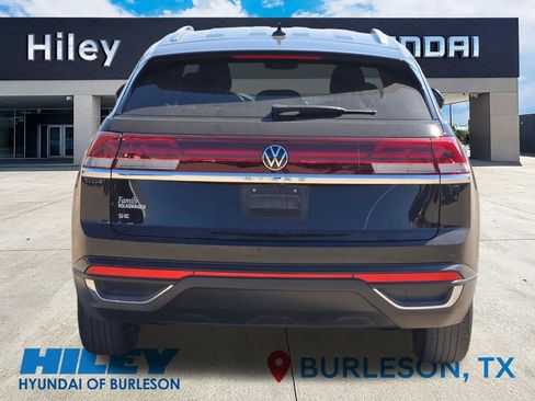 Used 2024 Volkswagen Atlas Cross Sport SE image 5