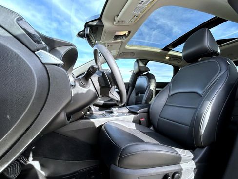 Used 2020 INFINITI QX50 Luxe w/ Navigation Package image 10