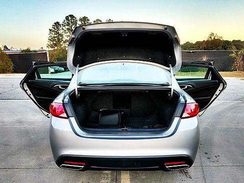 Used 2016 Chrysler 200 S image 21