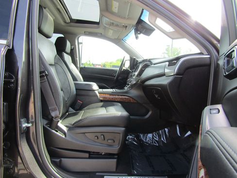 Used 2017 Chevrolet Tahoe Premier AWD/4WD image 13