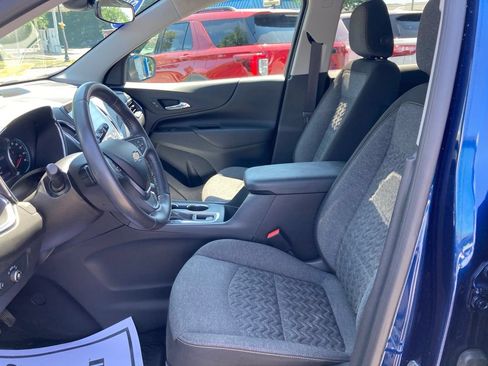 Used 2022 Chevrolet Equinox LT AWD/4WD image 3