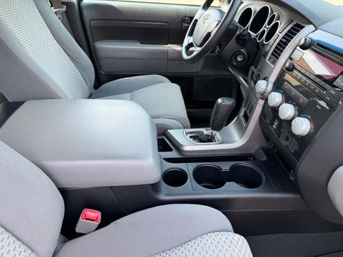Used 2012 Toyota Tundra 4x4 Double Cab w/ SR5 Pkg image 17