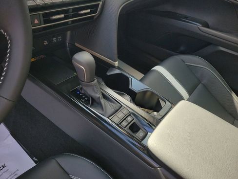 Used 2026 Toyota Camry SE image 27