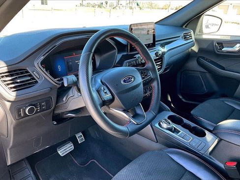 Used 2023 Ford Escape ST-Line image 12
