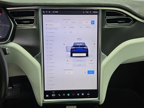 Used 2017 Tesla Model X 90D image 26