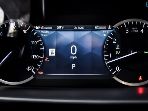 Used 2023 Land Rover Discovery S R-Dynamic image 19