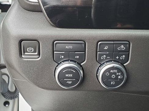 Used 2023 GMC Sierra 1500 SLT w/ SLT Convenience Package image 18