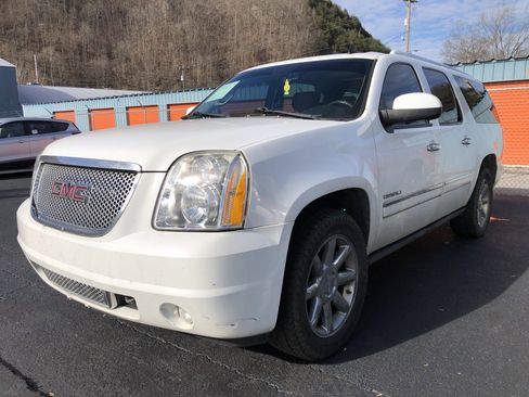 Used 2012 GMC Yukon XL Denali image 2
