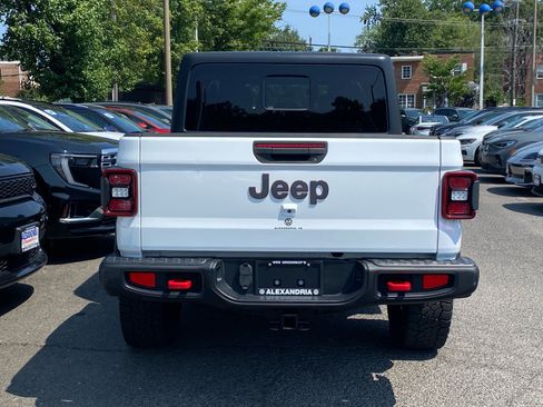 Used 2022 Jeep Gladiator Rubicon w/ LED Lighting Group AWD/4WD image 4