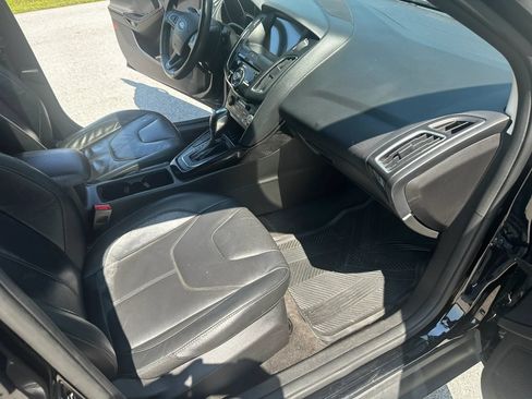 Used 2018 Ford Focus Titanium FWD image 13