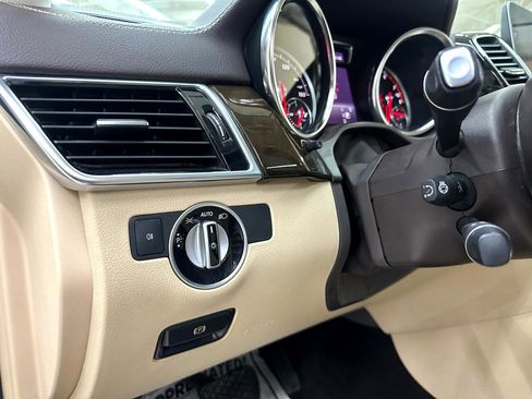 Used 2018 Mercedes-Benz GLS 450 4MATIC w/ Premium Package image 19