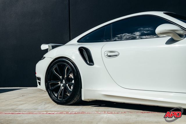 Used 2015 Porsche 911 Turbo AWD/4WD image 30