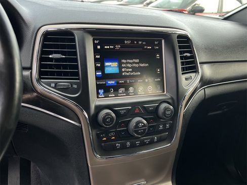 Used 2017 Jeep Grand Cherokee Limited w/ Luxury Group II image 15