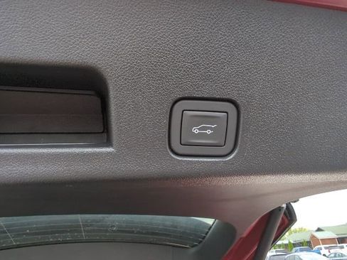 Used 2026 Buick Enclave Preferred FWD image 41