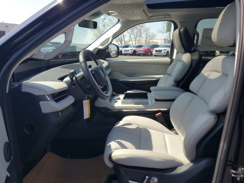 New 2026 Lincoln Navigator L Reserve AWD/4WD image 12