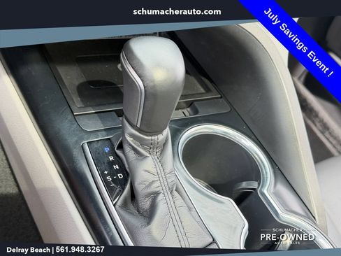 Used 2019 Toyota Camry XLE FWD image 22
