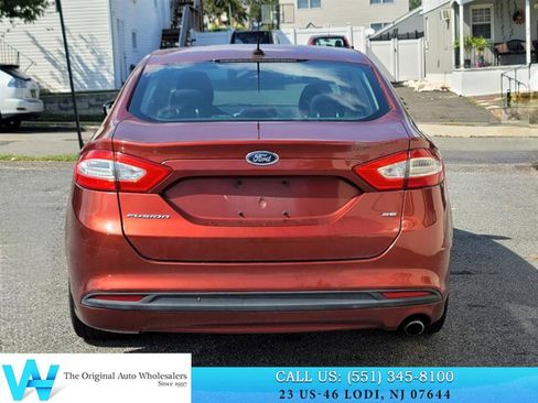 Used 2014 Ford Fusion SE image 5