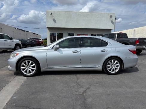 Used 2007 Lexus LS 460 RWD image 6