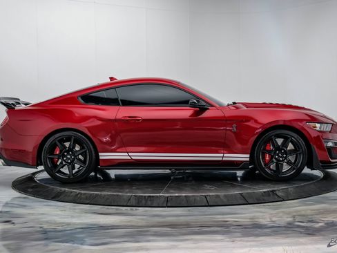 Used 2021 Ford Mustang Shelby GT500 w/ Carbon Fiber Handling Package RWD image 24