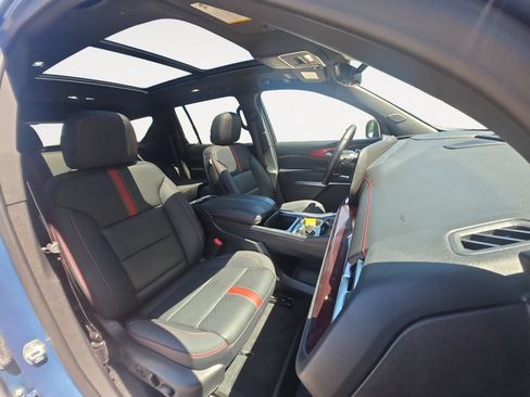 Certified 2025 Chevrolet Traverse RS w/ LPO, Floor Liner Package AWD/4WD image 17