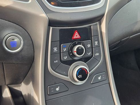 Used 2016 Hyundai Elantra Value Edition image 32