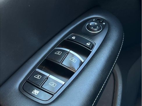 Used 2022 INFINITI QX50 Pure image 17