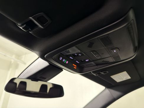 Used 2020 Cadillac XT6 Premium Luxury FWD image 23