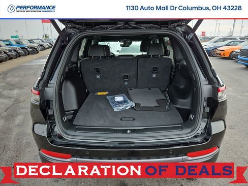 New 2026 Jeep Grand Cherokee Laredo image 11