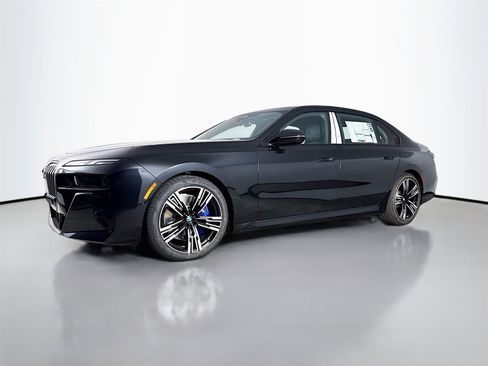 New 2026 BMW 740i w/ Premium Package image 3