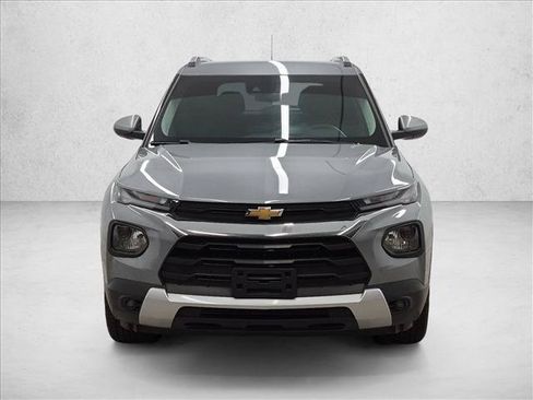 Used 2023 Chevrolet TrailBlazer LT AWD/4WD image 2