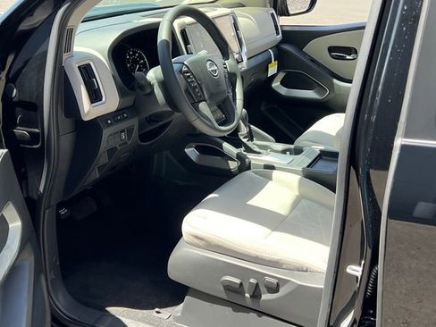 New 2025 Nissan Frontier SV w/ SV Convenience Package image 11