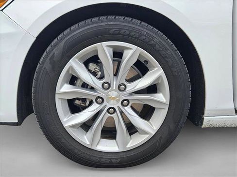 Used 2025 Chevrolet Malibu LT image 22