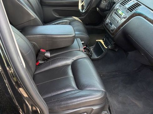 Used 2009 Cadillac DTS Limousine FWD image 4