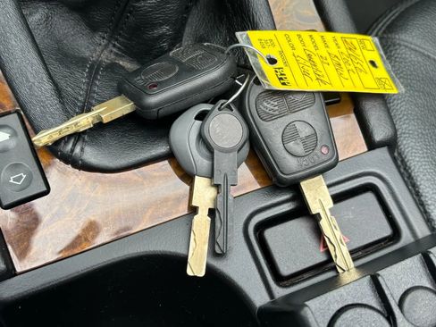 Used 2002 BMW Z3 3.0i image 31