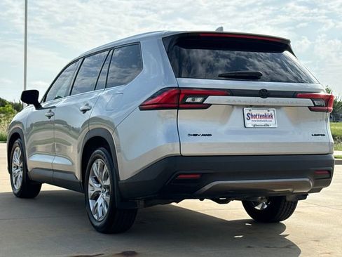 Used 2024 Toyota Grand Highlander AWD Hybrid image 8