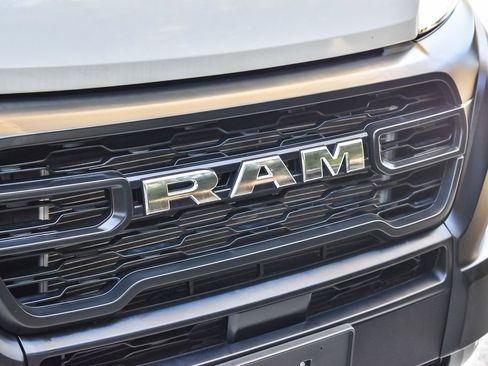 Used 2025 RAM ProMaster 2500 w/ Convenience Group image 9