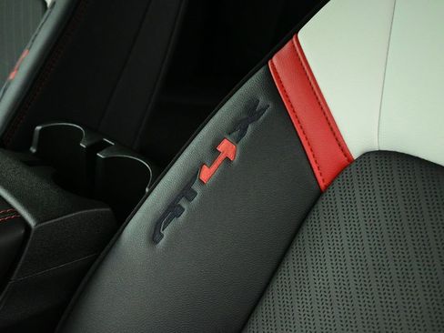 Used 2024 GMC Canyon AT4X image 28